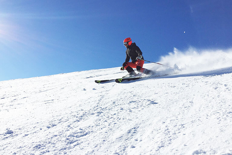 Skifahrer auf der Piste